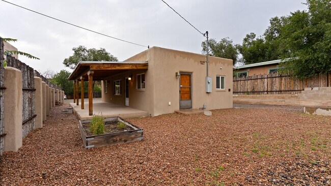 Building Photo - 524 A Juniper