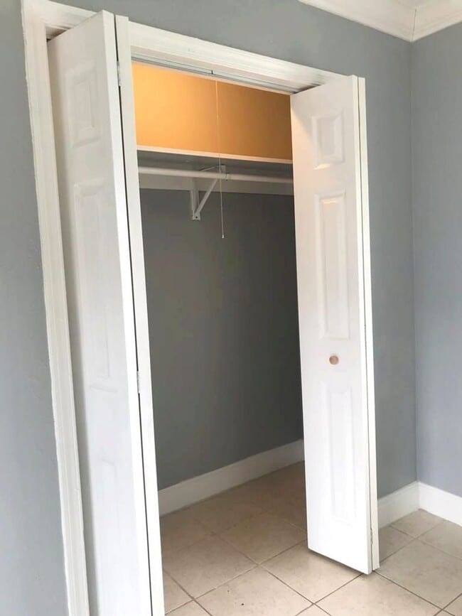 Building Photo - Two charming Houses available for Rent