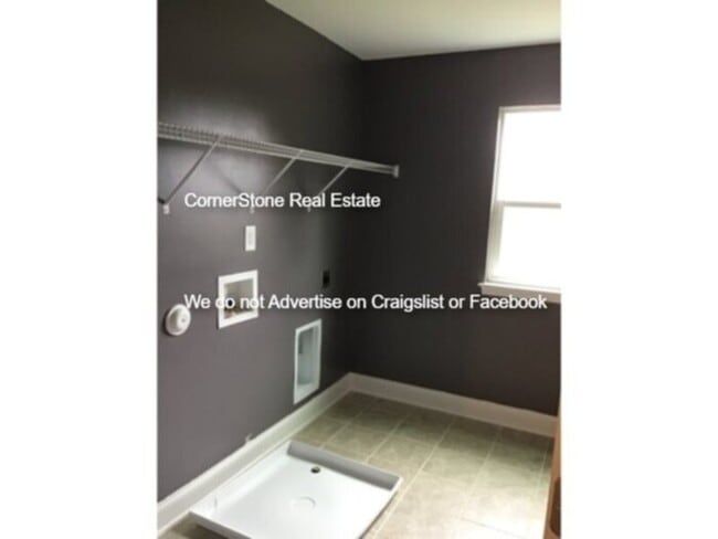 Building Photo - 391 Bison Ln