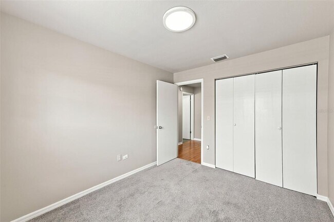 Building Photo - 128 Lookout Dr