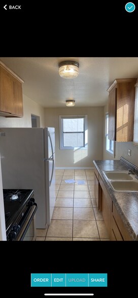 Building Photo - 710 9th St