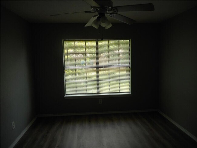 Building Photo - 20407 Blue Juniper Dr