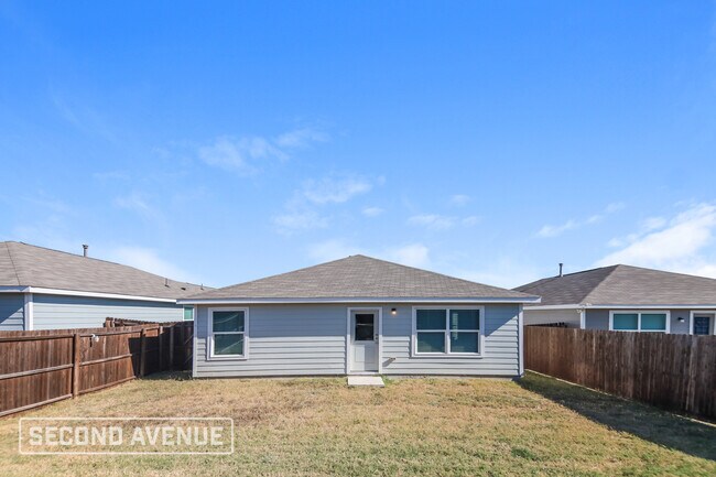 Building Photo - 5915 Nyquist Wy