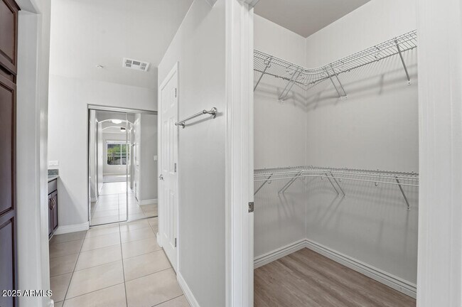 Building Photo - 5350 E Deer Valley Dr