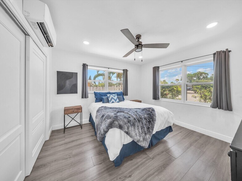 Building Photo - 2019-2023 NE 15th Ave