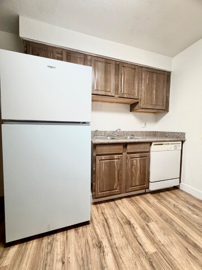 Building Photo - Las Vegas Guard-Gated Condo for Rent | Bella Vita Community | 1 Bedroom Upstairs Unit