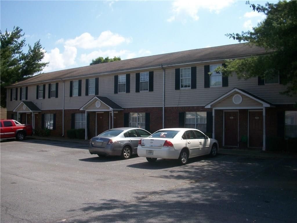 Building Photo - 201 Iron Belt Ct SE