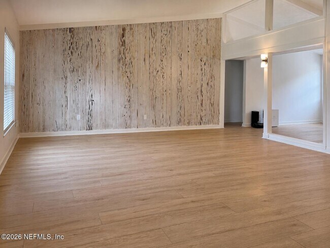 Building Photo - 4512 Hartman Rd