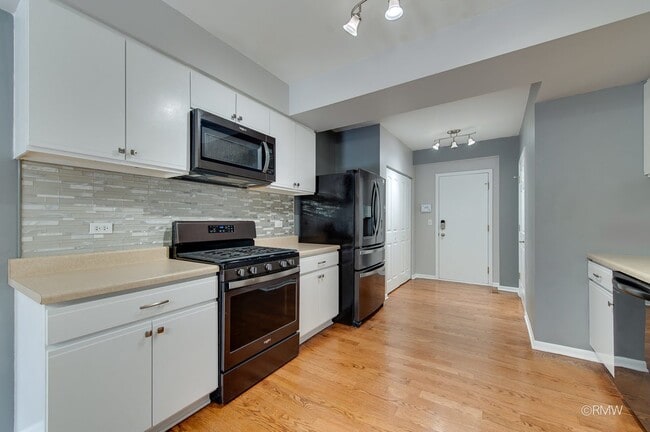 Building Photo - 16556 Willow Walk Dr