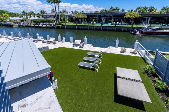 Building Photo - 2523 Castilla Isle