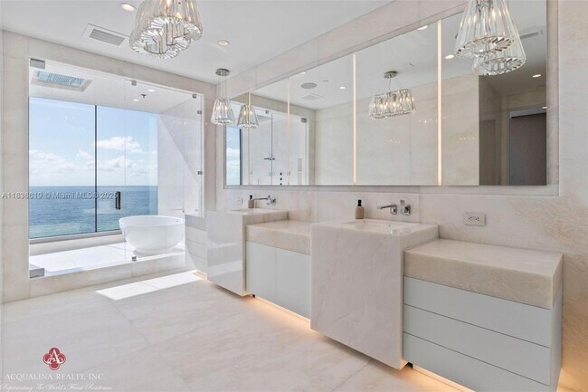 Building Photo - 17975 Collins Ave