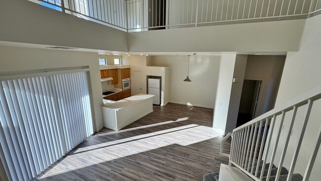 Building Photo - Clean & Comfortable Home in North Las Vegas