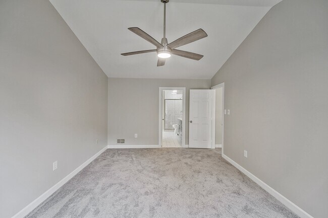 Building Photo - 4287 Exeter Dr