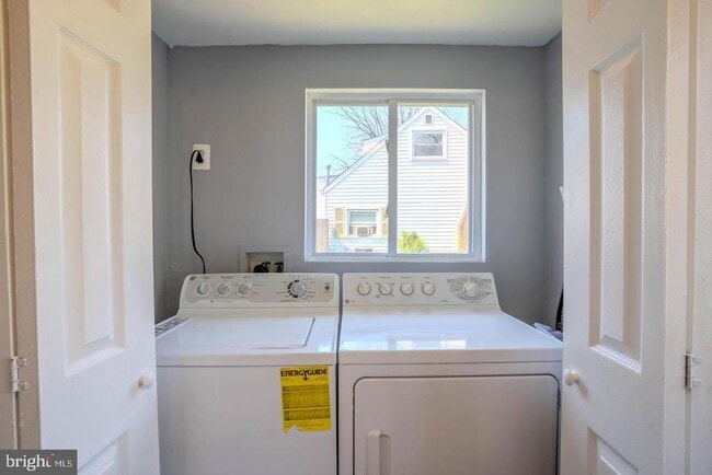 Building Photo - 114 Colburn Dr