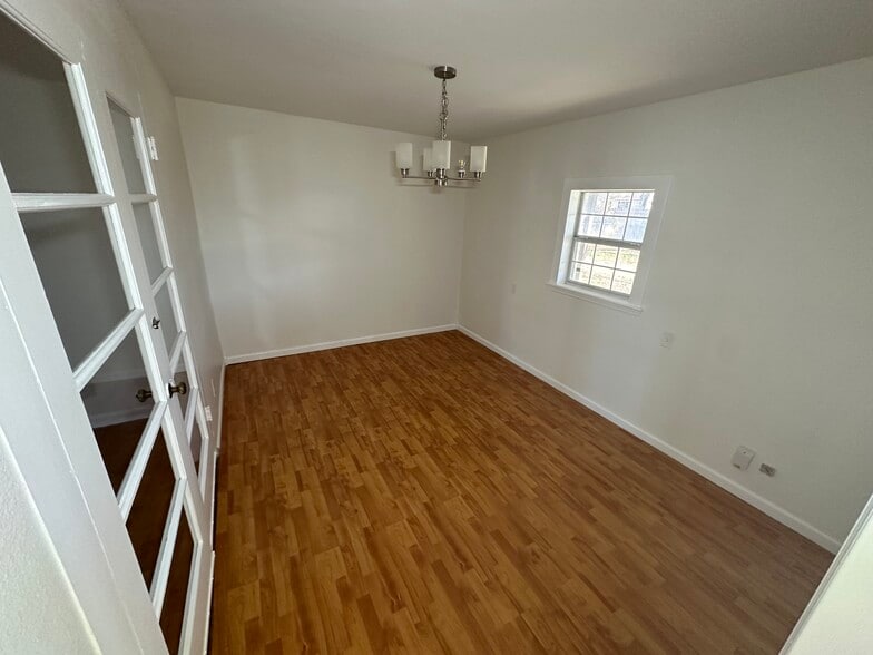 Building Photo - 1709 Navidad St