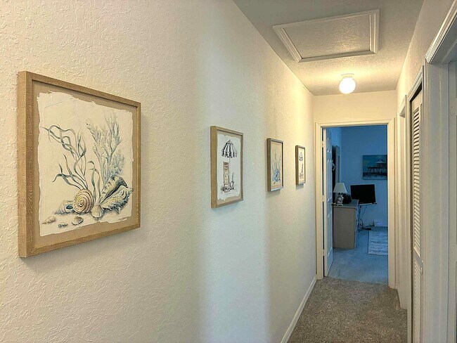 Building Photo - 1820 Waterford Dr