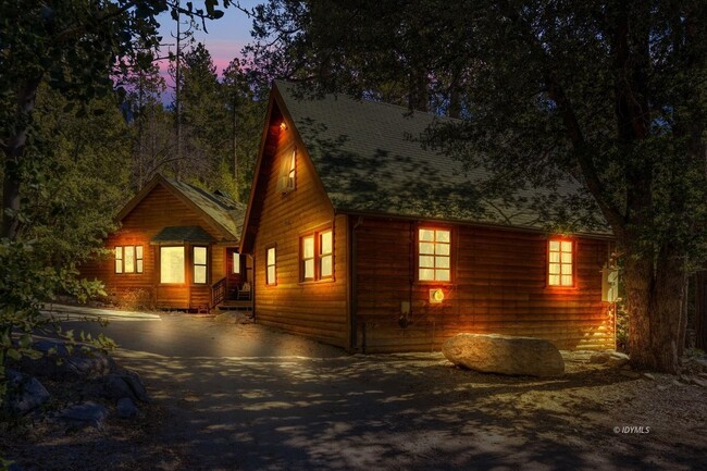 Building Photo - Dreamy Creekside Fern Valley Rustic Cabin