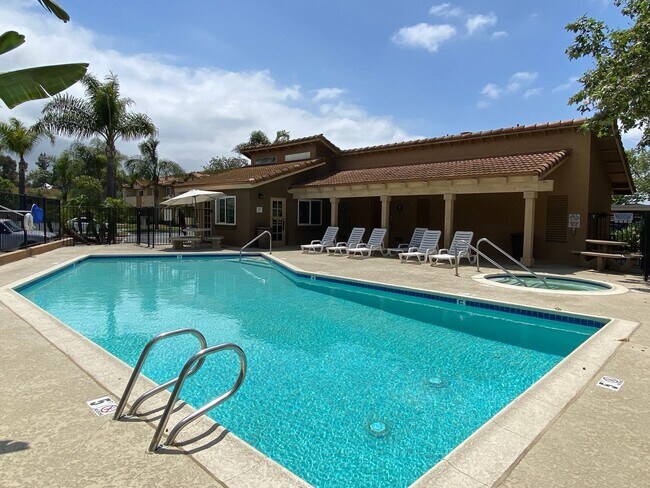 Building Photo - 2bed/2bath home in Mission Park Community!