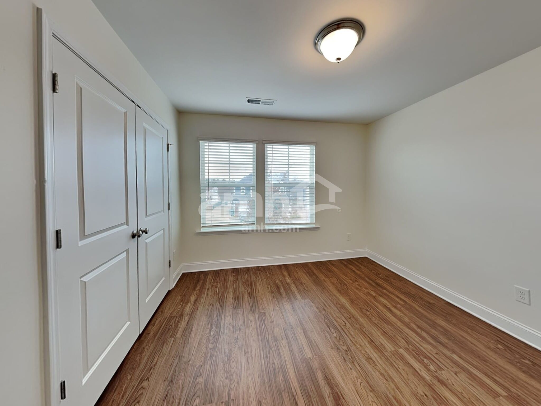 Building Photo - 427 Catawba St