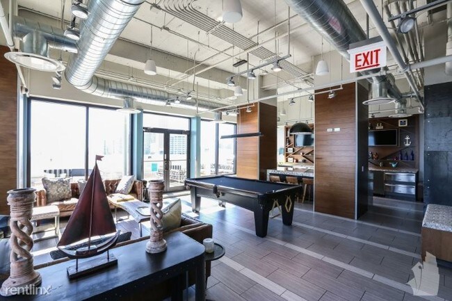 Building Photo - 441 E Erie St