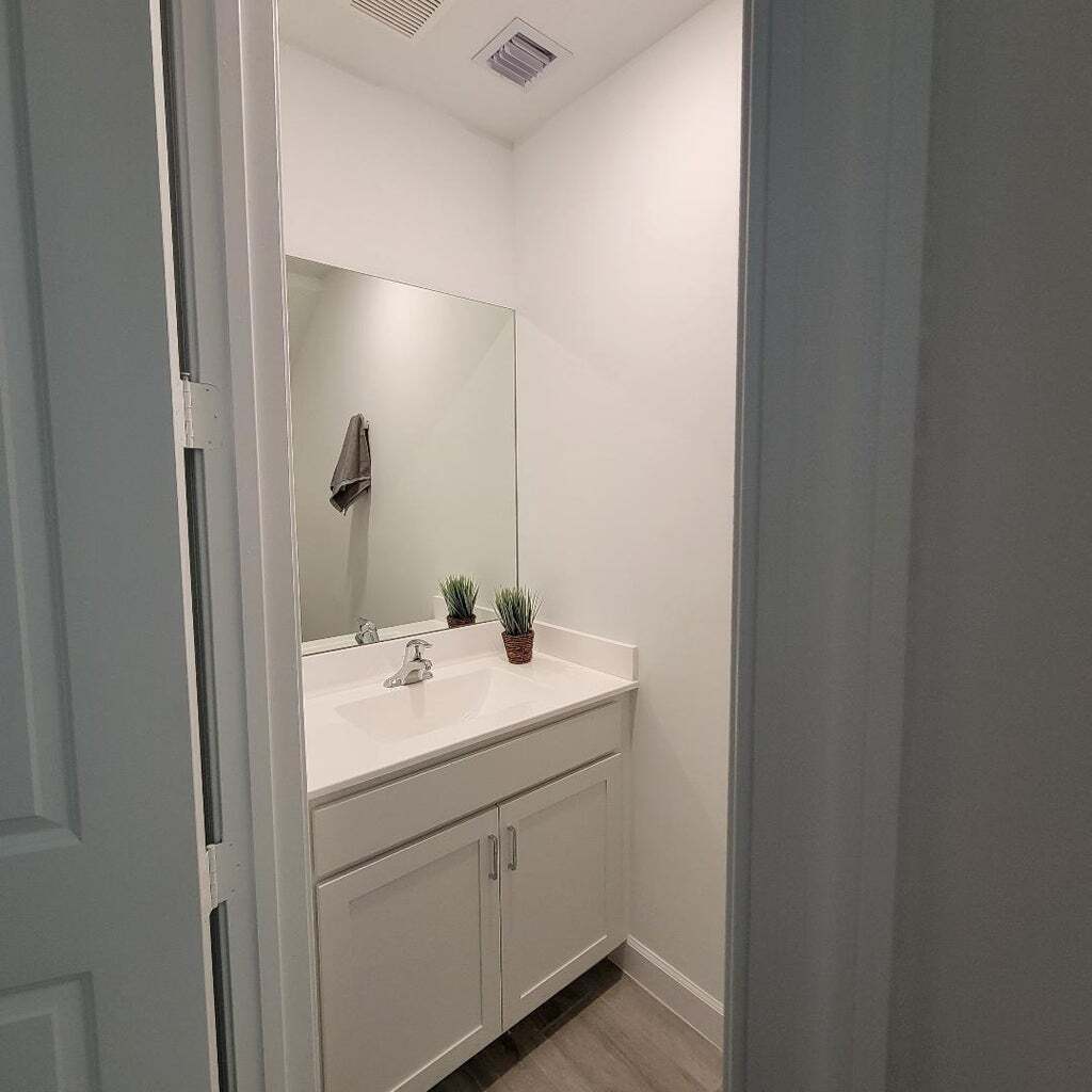 Building Photo - 8978 Zevon Ct