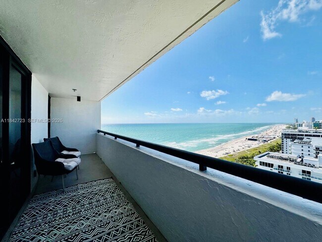 Building Photo - 2555 Collins Ave