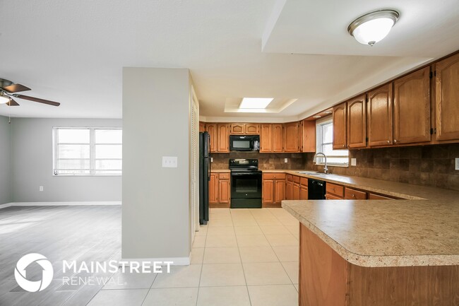 Building Photo - 7021 Moravian Dr