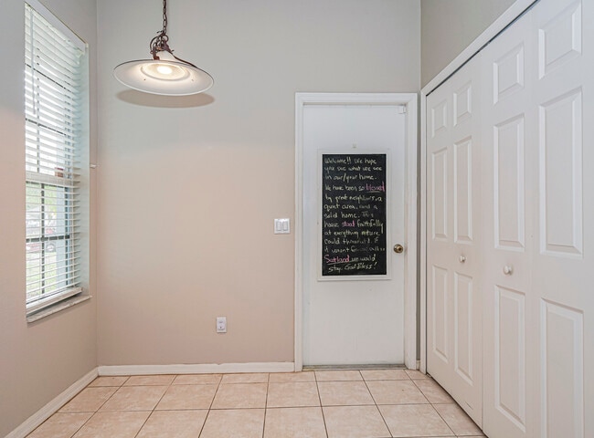 Building Photo - 7916 105th Ct