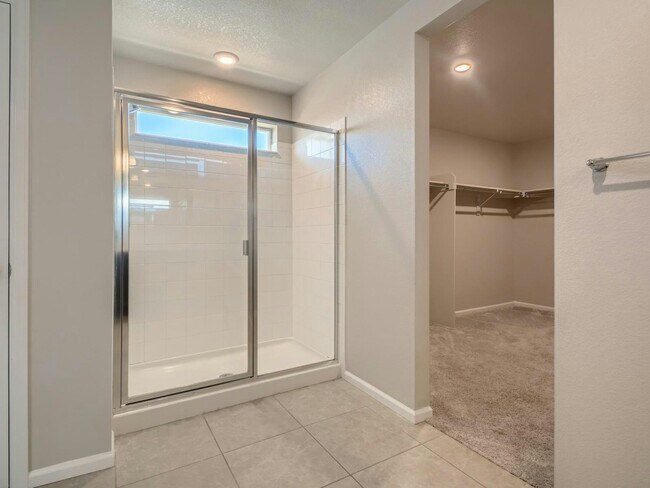 Building Photo - 9405 Quintero St