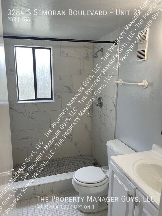 Building Photo - 3284 S Semoran Blvd