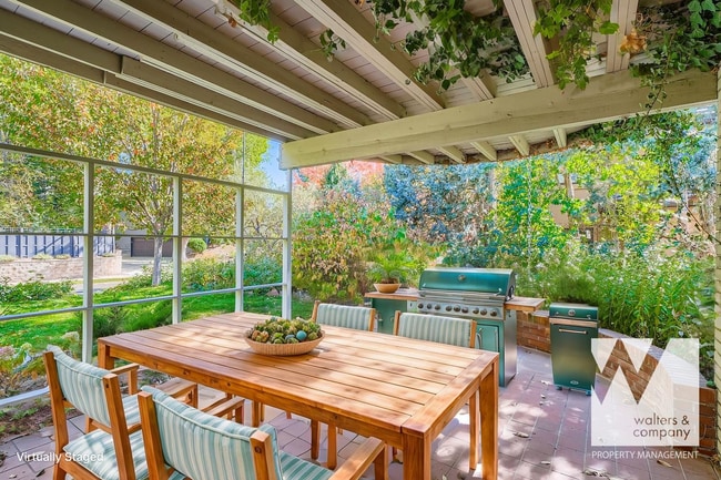 Building Photo - 701 S Milwaukee St