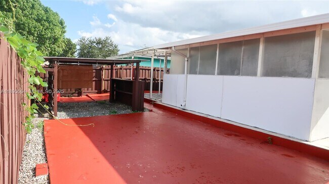 Building Photo - 3109 NW 64th St