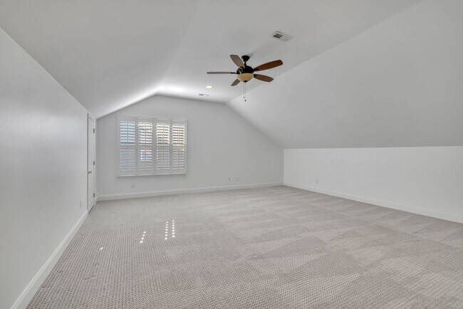 Building Photo - Stunning rental home on a premium lot in s...