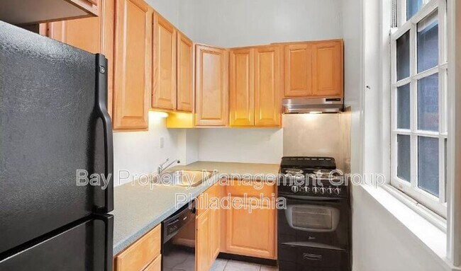 Building Photo - 229 S 22nd St