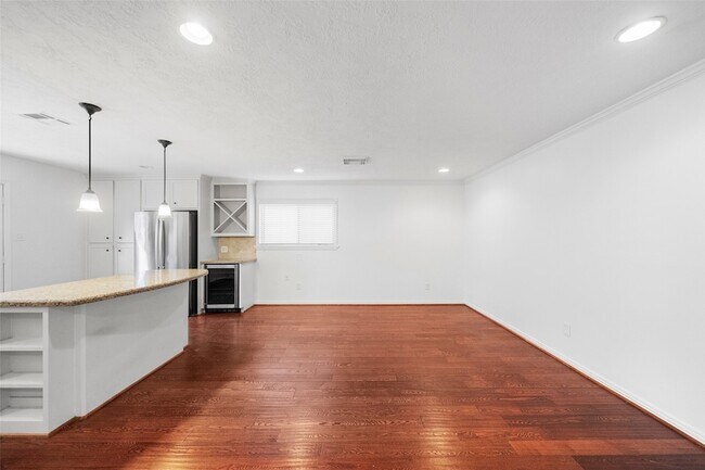 Building Photo - 2226 Droxford Dr