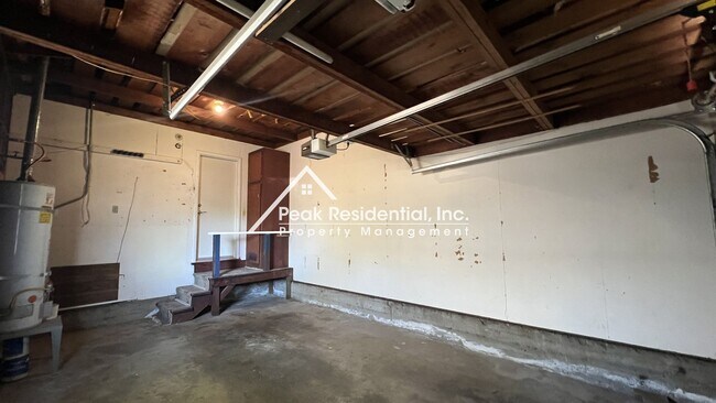 Building Photo - Charming Arden Area 2bd/1ba Duplex!