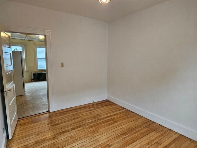 Building Photo - 20 Kosta St