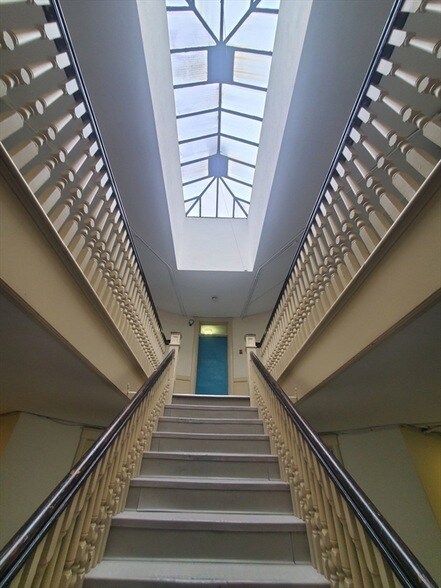 Building Photo - 738 Washington St