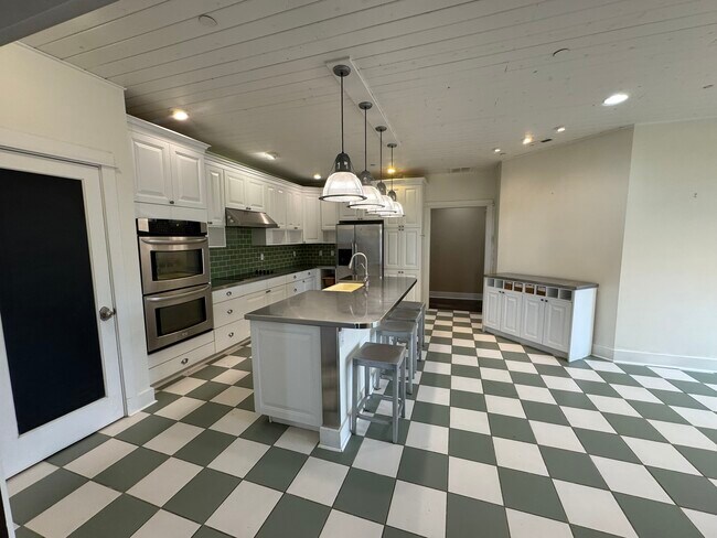 Building Photo - 9504 Purple Sage Rd