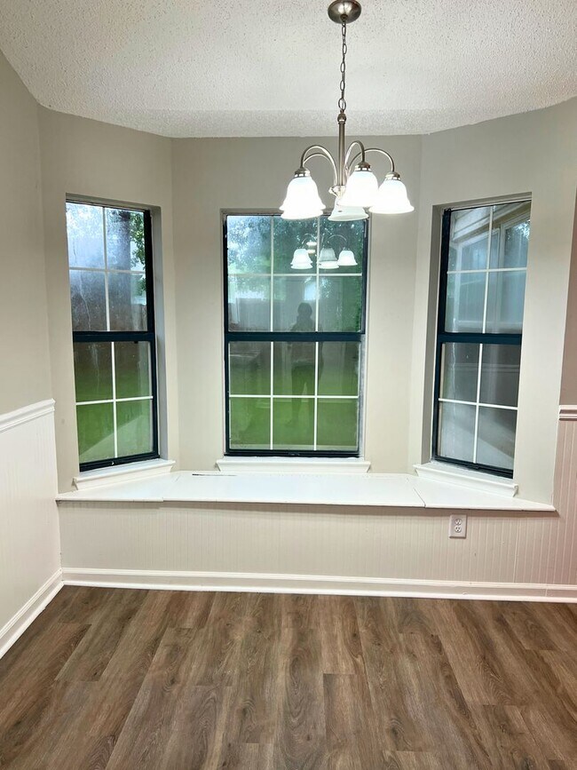 Building Photo - 3/2 in Sugarmill with pool access!