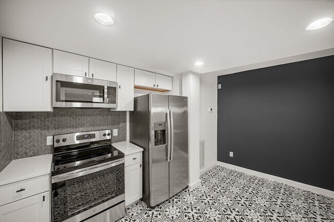 Building Photo - 2602 Washington Ave