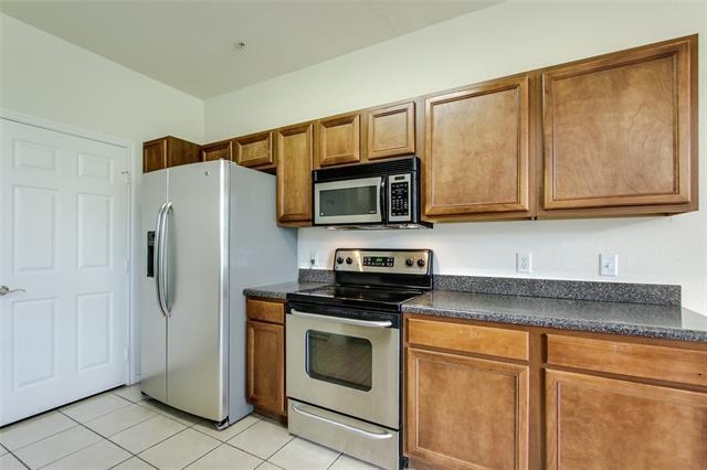 Building Photo - 1041 Colonial Dr