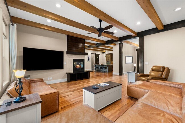 Building Photo - Luxury Furnished 4-Bedroom Home in Eagle's Bella Terra Neighborhood