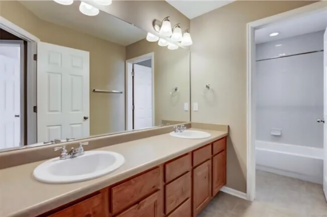 Building Photo - 6475 San Miguel Ct