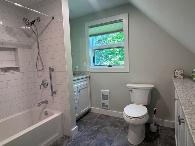 Building Photo - 2BR WATERFRONT OASIS RETREAT Webb Field Rd