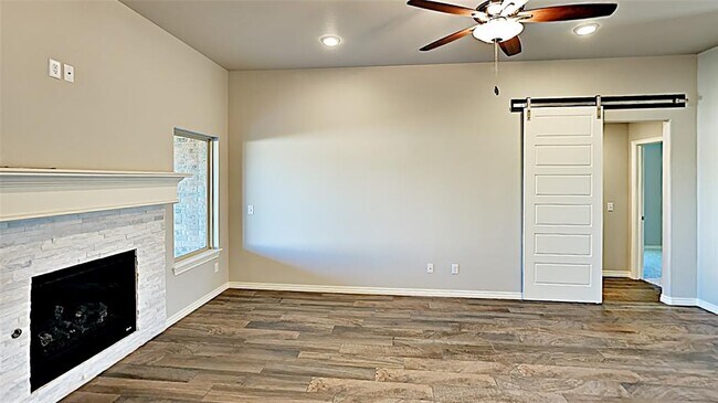 Building Photo - 2409 Ryder Dr