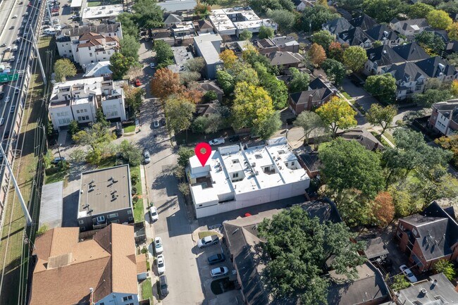 Building Photo - 1201 Autrey St