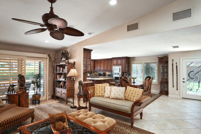 Building Photo - 99 Conejo Cir