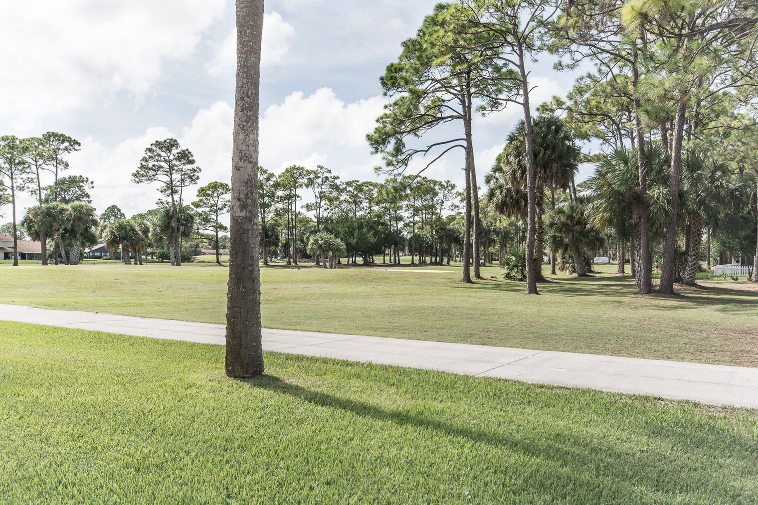 Building Photo - 1152 Fairvilla Dr