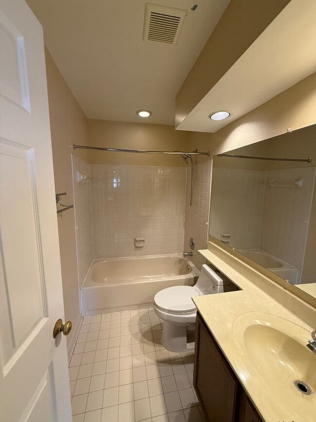 Building Photo - 4221 Devonwood Way